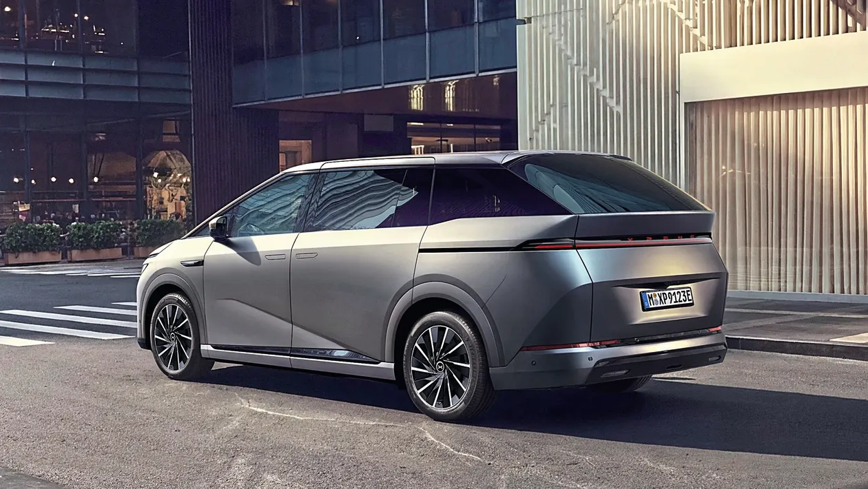 XPENG X9 eksterior 2